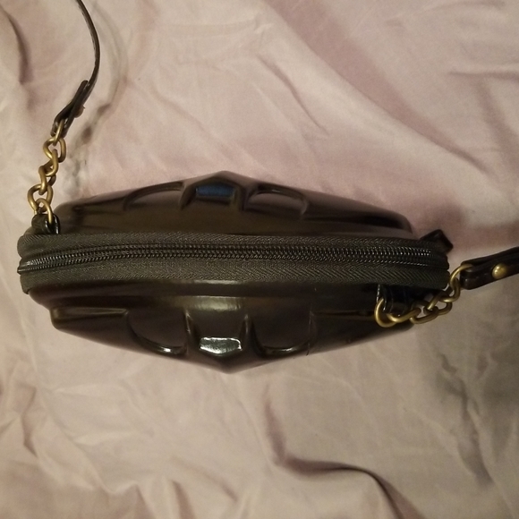 🦇 Batman Crossbody 🦇 - Picture 2 of 5